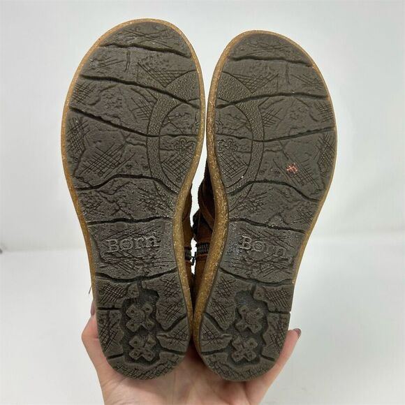 Born Women's Brown Leather Scrappy Flat Ankle Booties Size 6 Distressed Zip - Picture 11 of 15